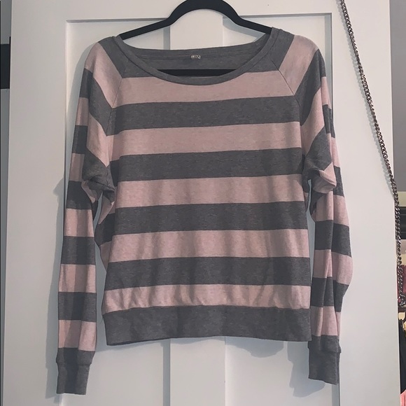 Aritzia TNA Sweater/Longsleeve - Picture 1 of 4
